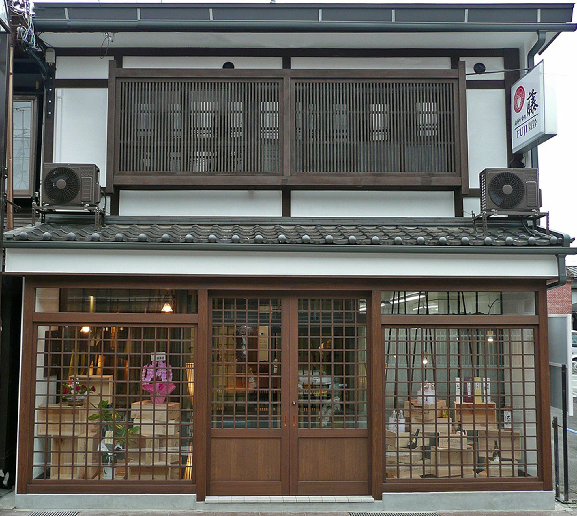 Hida Takayama Relax Hostel Bettei Fuji Bagian luar foto